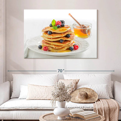 Yarlin Berry Honey Pancakes