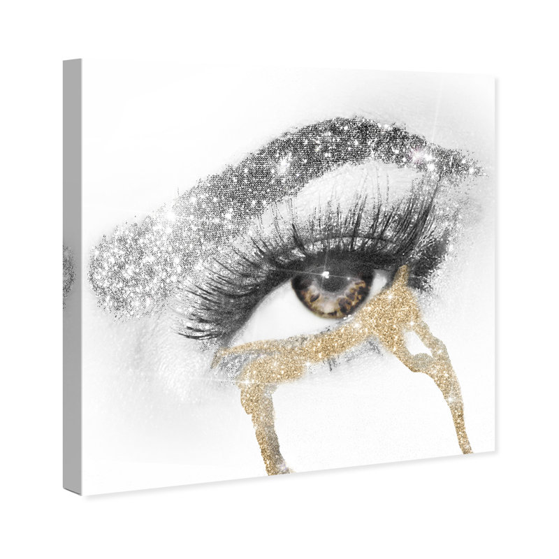 «Fashion and Glam Eyes and Golden Rhinestones», impression sur toile, H 16 po x l 16 po, Toile tendue