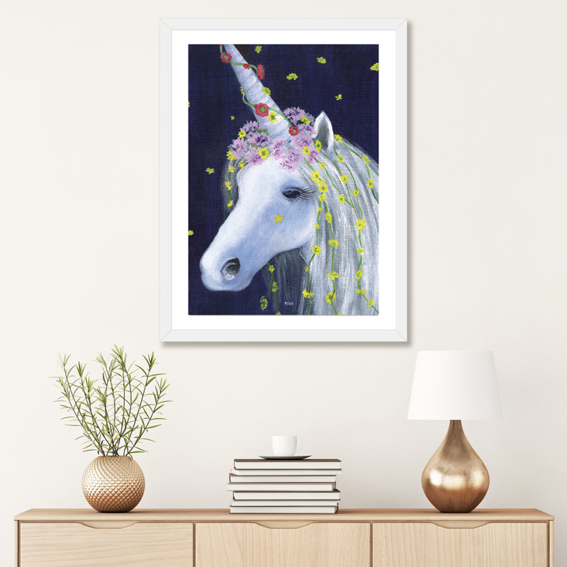 «Unicorn IV» par Tava - impression d'art graphique, H 32 po x l 24 po x P 1 po, Papier encadré blanc, Blanc