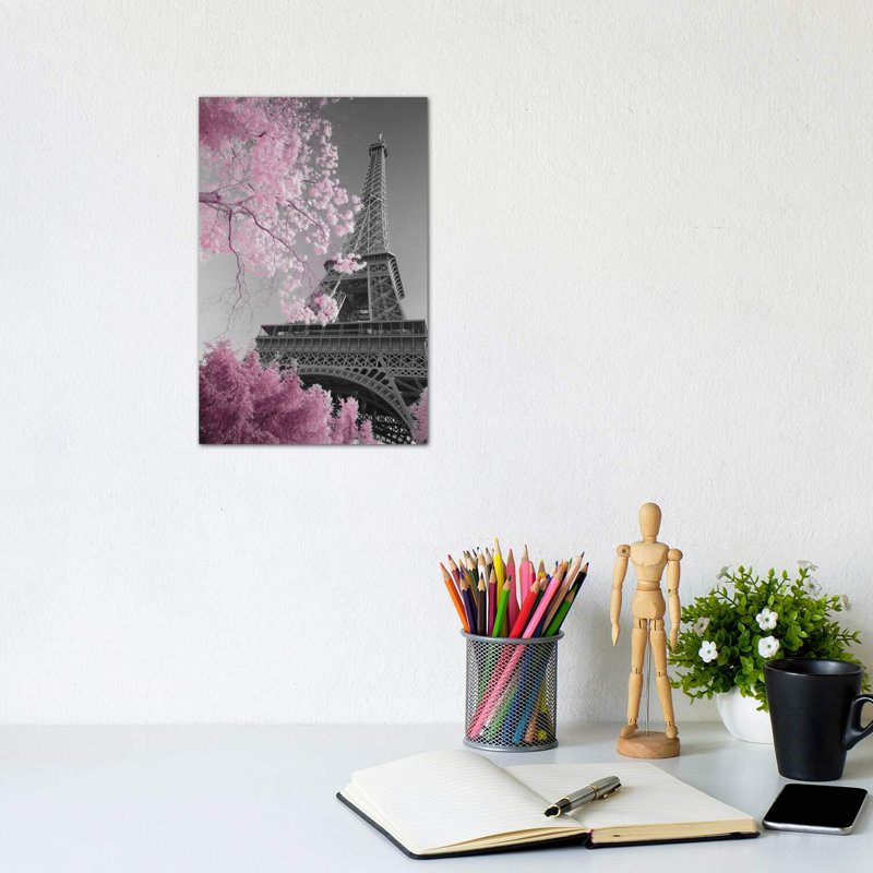 «Paris Eiffel Tower XIII», reproduction, Toile tendue, H 12 po x l 8 po x P 0,75 po