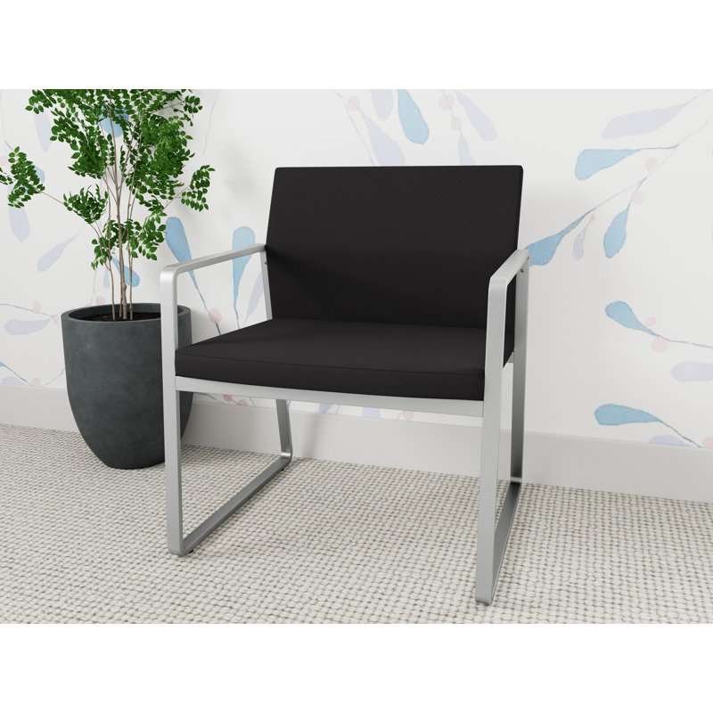 Chaise d'invité surdimensionnée Gansett, Argent, Portes ouvertes en tissu noir