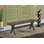 Banc de cuisine moderne en X avec siège en bois, finition jacobine patinée.