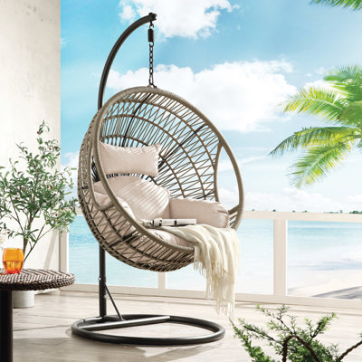 HANGING CHAIR