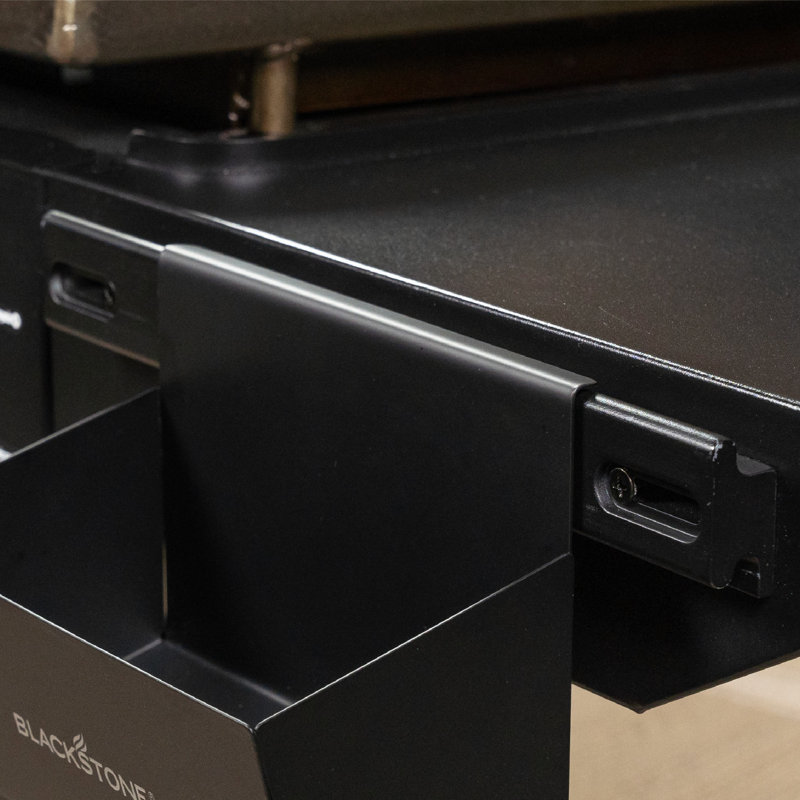 Blackstone Original 28" Omnivore Griddle Cooking Station W/ Hard Cover