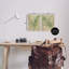 Plaque murale en feuilles de palmier naturel, design par June Erica Vess