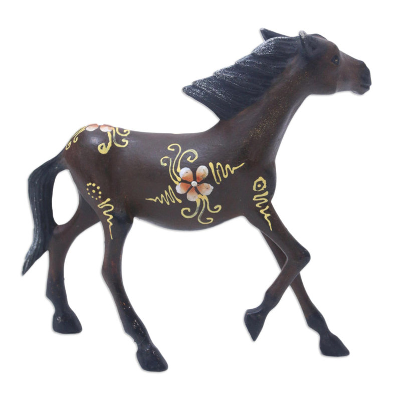 Figurines & Sculptures