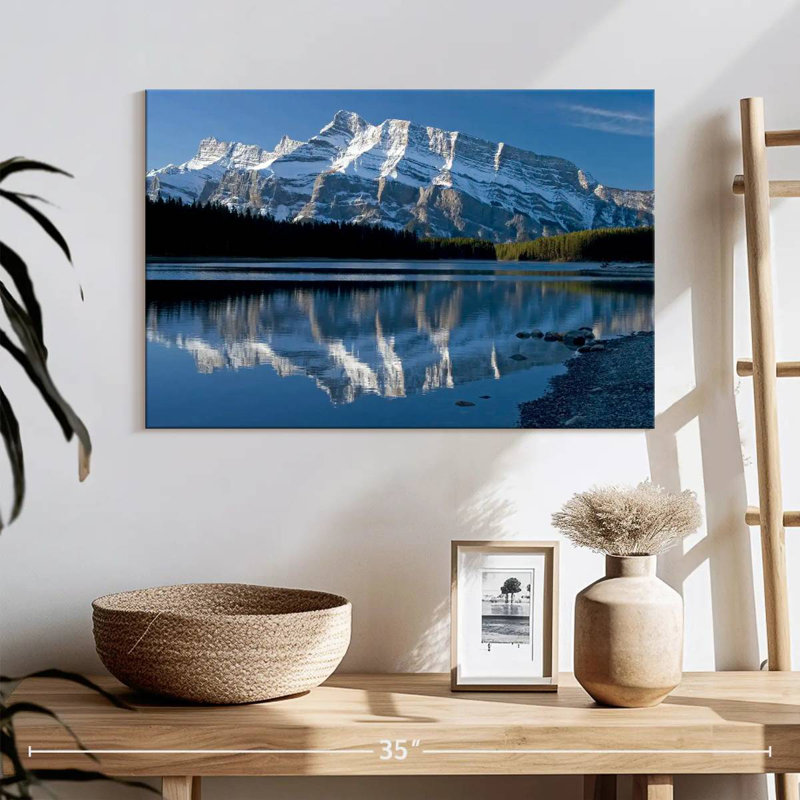 Alvord Lakeside Mountain Reflection, H 16 po x l 24 po