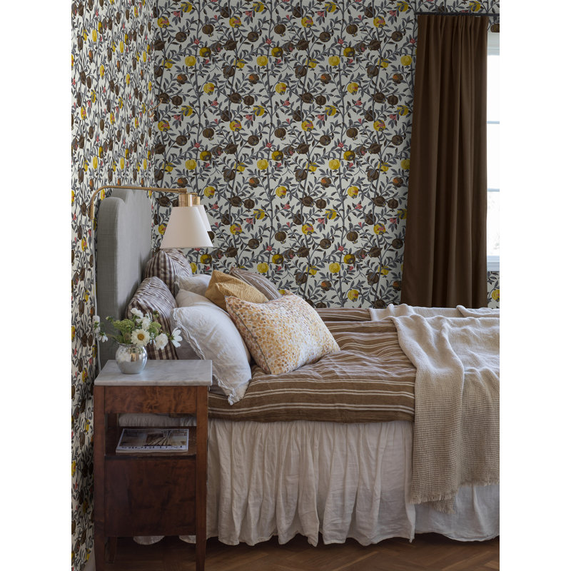 Boråstapeter Granatapple Wallpaper, White/Gray/Yellow