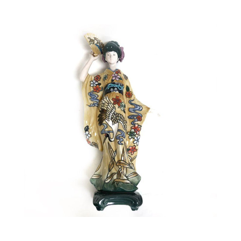 Lady japonaise avec ventilateur Amjad