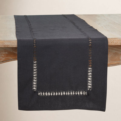Garbo No Pattern Table Runnner