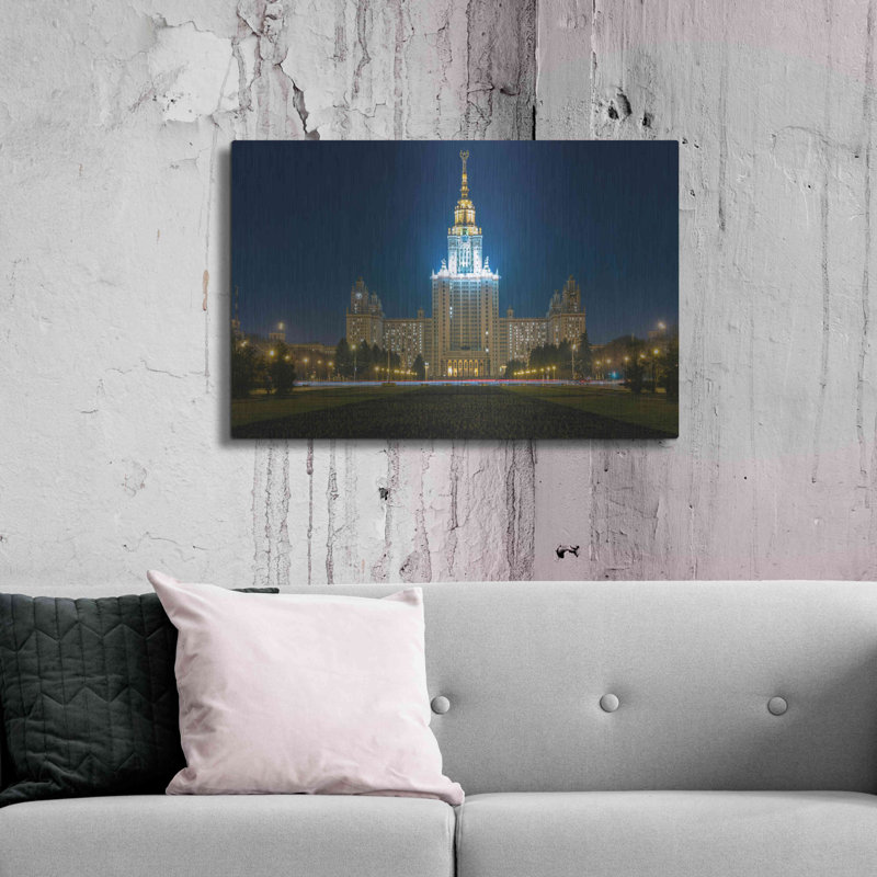 «Moscow - State Univercity» par AKG, H 24 po x l 36 po