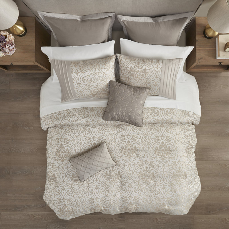 Luxurious Damask Polyester Comforter Set Elegant Jacquard Bedding For King Size Bedrooms