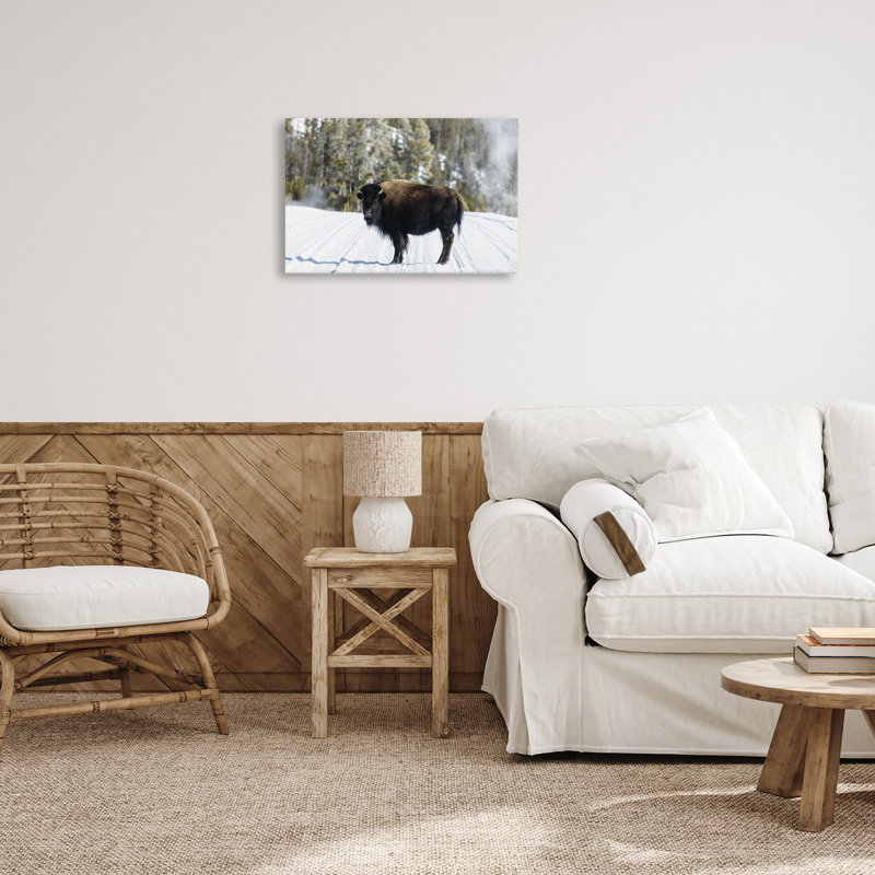 Art mural sur toile Bison on Snowy Track, design par PIDDIX, H 16 po x l 24 po