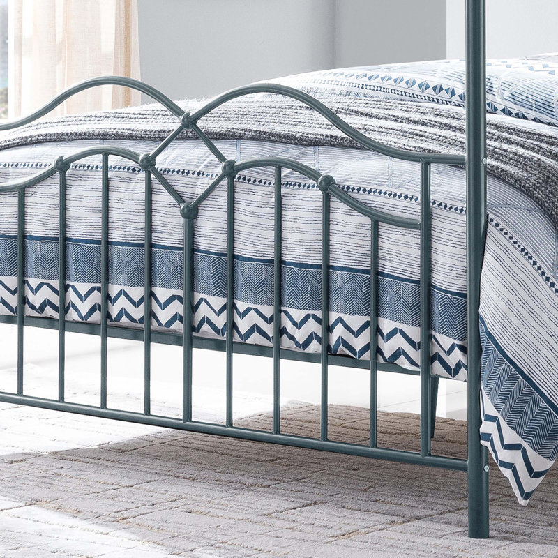 Élégante base de lit à baldaquin en métal, pour ajouter élégance et durabilité à n'importe quelle chambre à coucher.