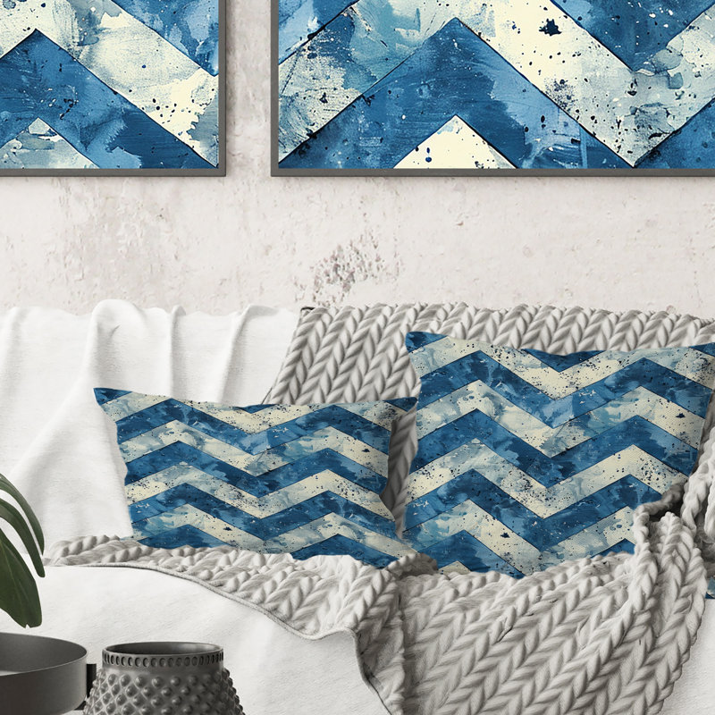 Chevron Charm III - Coussin décoratif à chevrons, H 18 po x H 18 po