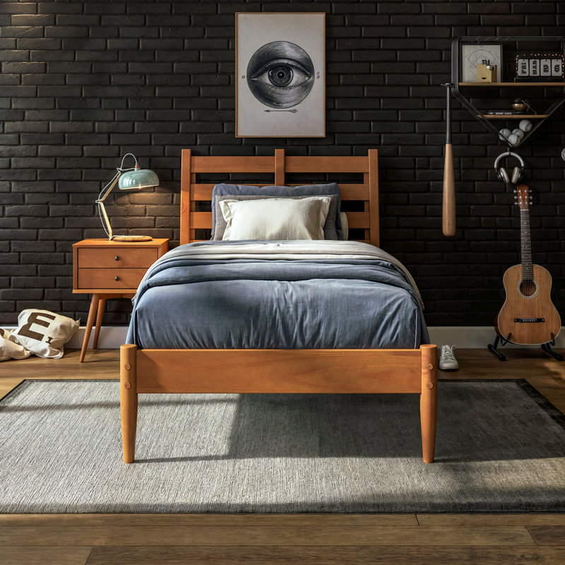 Lit plateforme en bois massif Ashlie, Castanho, Simple