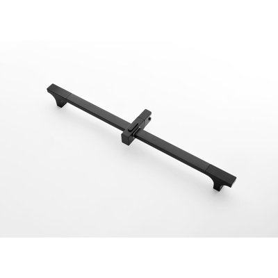 Système de douche noir mat avec fonctions efficaces et polyvalentes: tête, douche à main, barre coulissante, jets de corps, bras, boyau, garniture de valve Caractéristiques de la salle de bain: