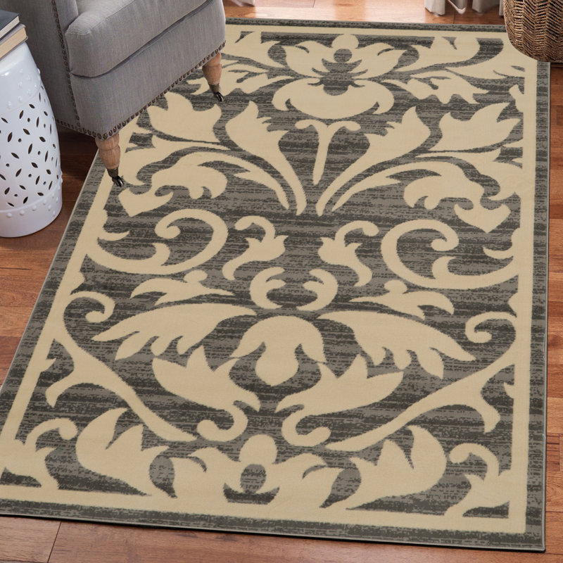 Cyndia Damask Indoor Rug, Rectangle 4'3" x 7'3"