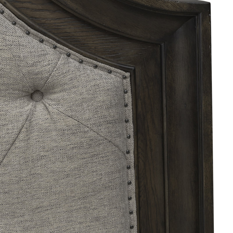 Très grand lit tapissier et capitonné Trelawny, California King