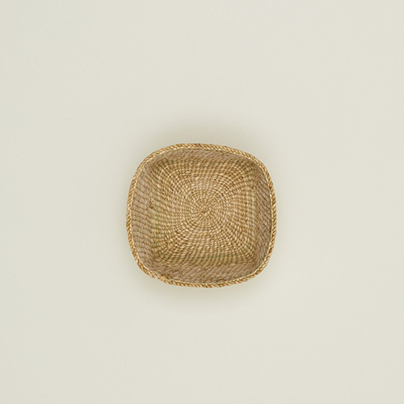 Panier en gazon naturel