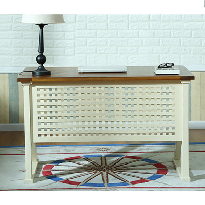 Bureau en forme de K de style minimaliste