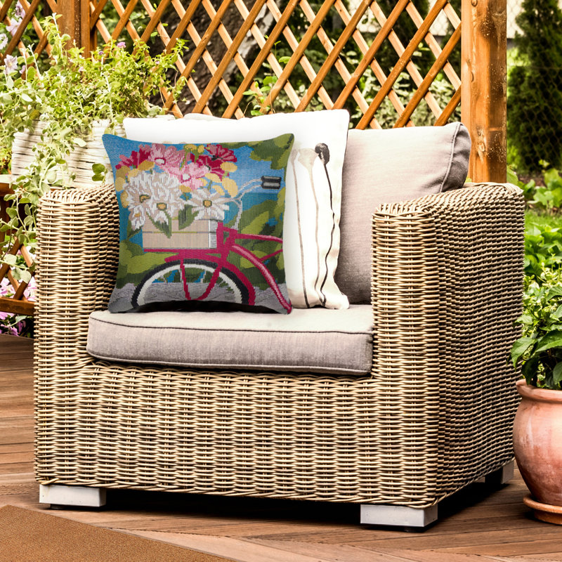 Liora Manne Marina Summer Ride Indoor/Outdoor Pillow Blue