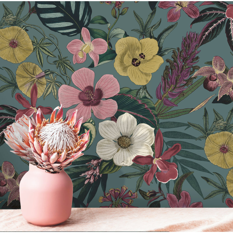 Antoanela Floral, Petrol