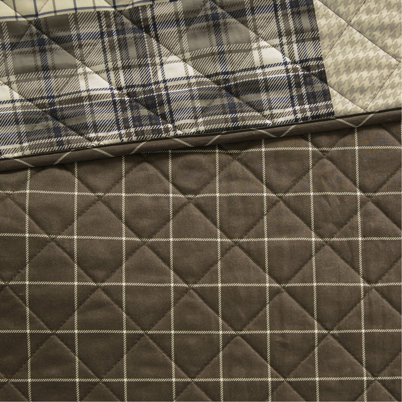 3 Piece Reversible Printed Quilt Set Black/Brown Full/Queen