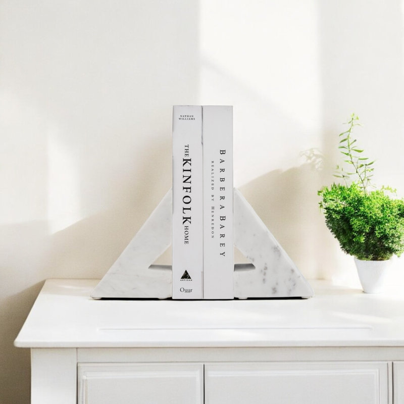 Serre-livres triangulaires décoratifs en marbre - Serre-livres modernes pour décor de bureau à domicile, style de bureau et décor de bibliothèque - ensemble de 2, 6 po, blanc