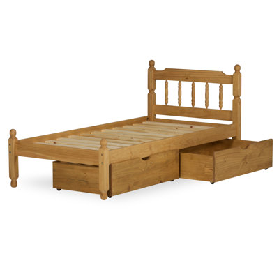 Colonial Spindle Pine Wooden Bartlesville Bed
