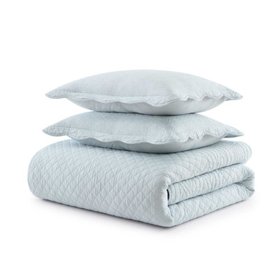 Martha Stewart Vintage Scallop Solid Cotton Reversible Quilt Set