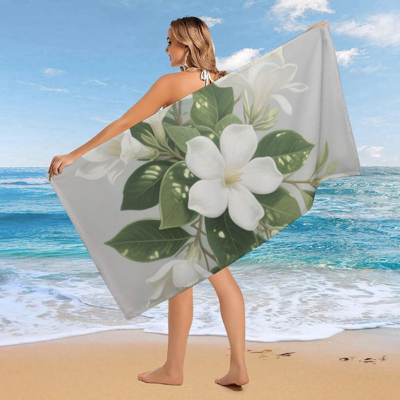 Serviette de plage à séchage rapide en microfibre à motif floral et feuilles blanches, 36 x 72 po