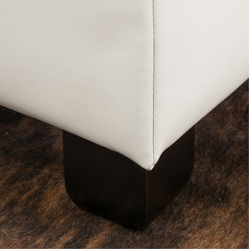 Repose-pieds avec rangement Richmond KD avec tissu durable et pieds en bouleau, parfait pour les sièges supplémentaires et le rangement dissimulé.