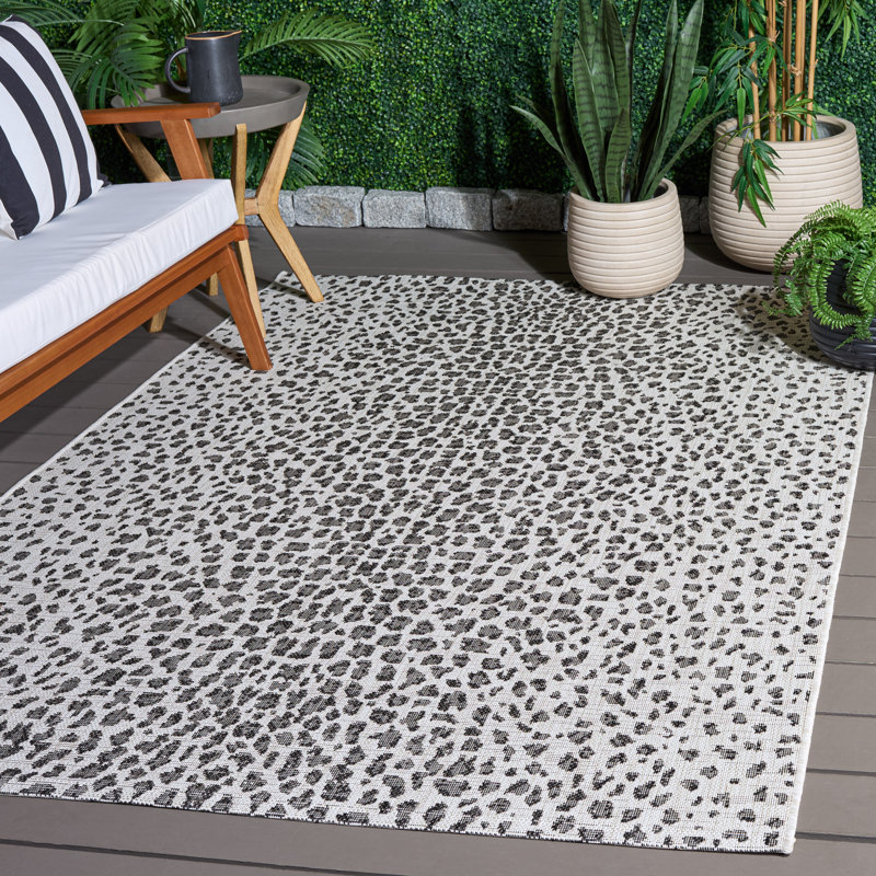 Tapis d'intérieur / extérieur Courtyard Performance, Rectangle 5 pi 3 po x 7 pi 7 po