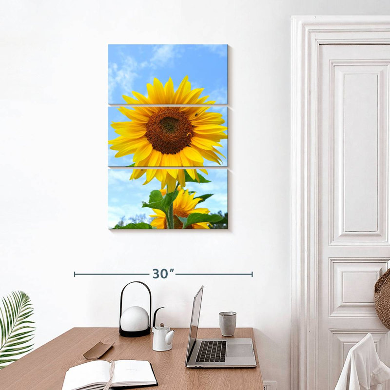 Harnek Sunflower Blooming, 32" H x 20" W