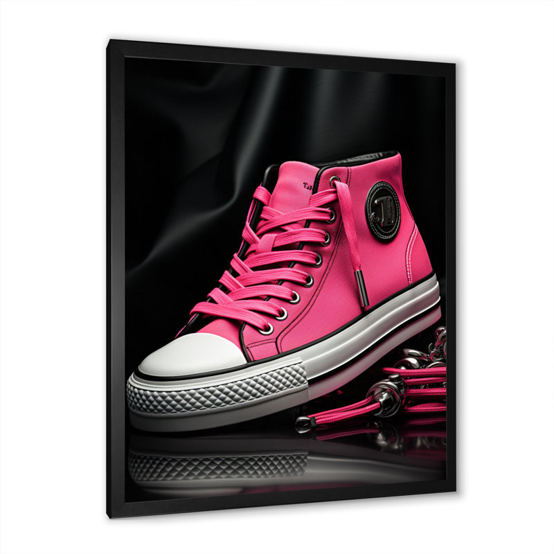 «Fashion Pink Sneakers Obsession I» sur toile, Cadre photo noir, H 40 po x l 30 po x P 1,5 po