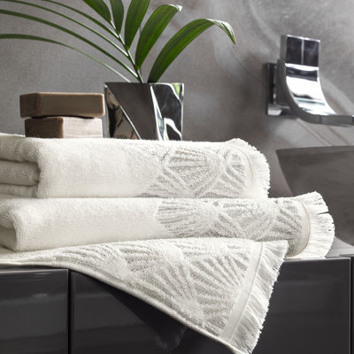 Amaris Cotton Plush Bath Towel