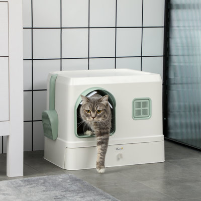 Plastic Enclosed Litter Box with Built-in Scoop