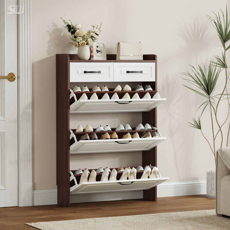 Armoire à chaussures spacieuse 1250 avec 3 portes et 2 tiroirs, conception en PVC pour un grand rangement et une esthétique moderne
