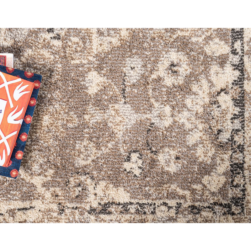 Tapis beige Kalf, Rectangle 3 pi 3 po x 5 pi 3 po