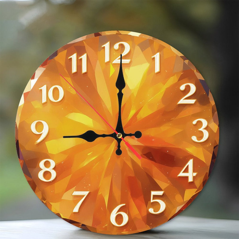 Horloge orange à facettes