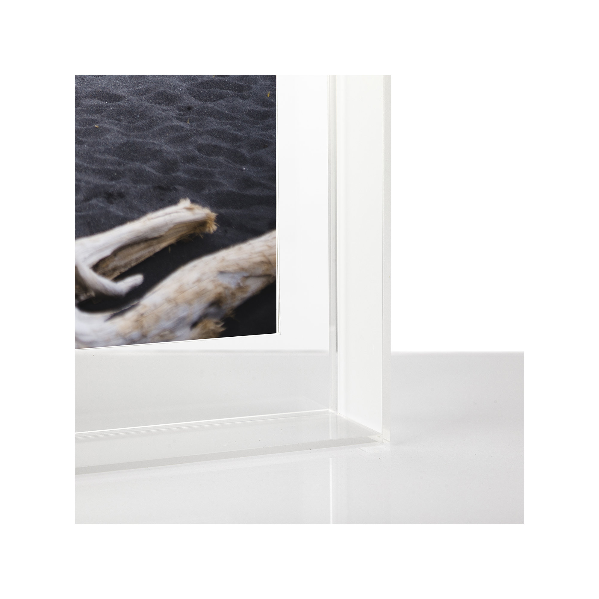 Float Frame for Tabletop or Wall with Magnetic Photo Holder, Frost, 5" x 7"