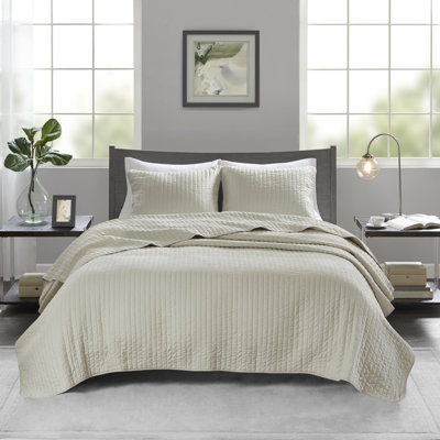 Keaton Barwick Cream Reversible Solid 3-Piece King/Cal King Quilt Set
