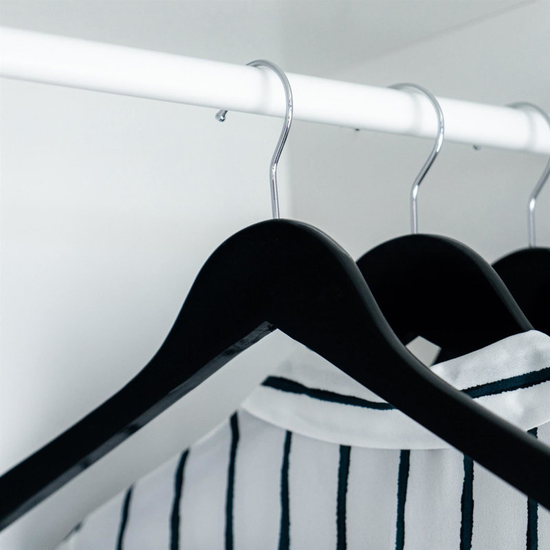 Harbour Housewares - Strong Wooden Clothes Hangers, Black