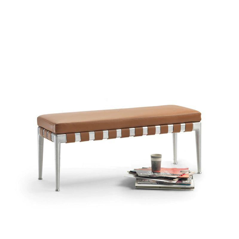 Long banc de chambre et de revêtement en métal Modern, H 17,72 po x l 59,06 po x P 14,17 po