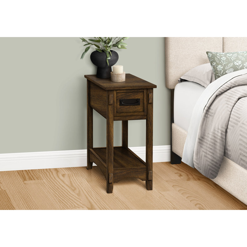 Table d'appoint à 2 niveaux, placage brun, espace de rangement, 22,08 po L 11,41 po x H 23,89 po, noyer, table d'appoint transitionnelle, niveau, conception pratique,