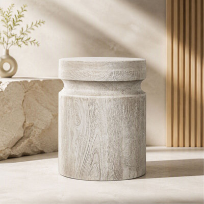 Table d'appoint cylindrique en bois crème D14 x 18 po