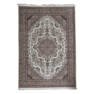 Tapis de haute qualité noué à la main