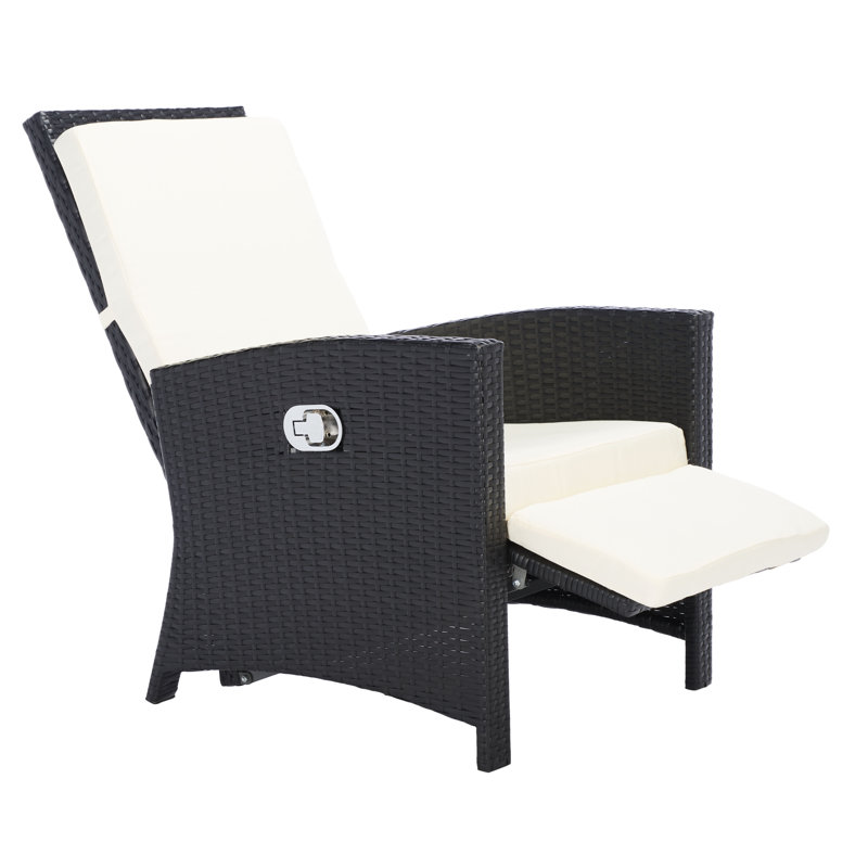Wicker Outdoor Lounge Chair