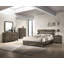 Grande commode rustique à quatre tiroirs au fini gris-brun, parfaite pour le rangement organisé de la chambre à coucher et le décor élégant.-1165570681